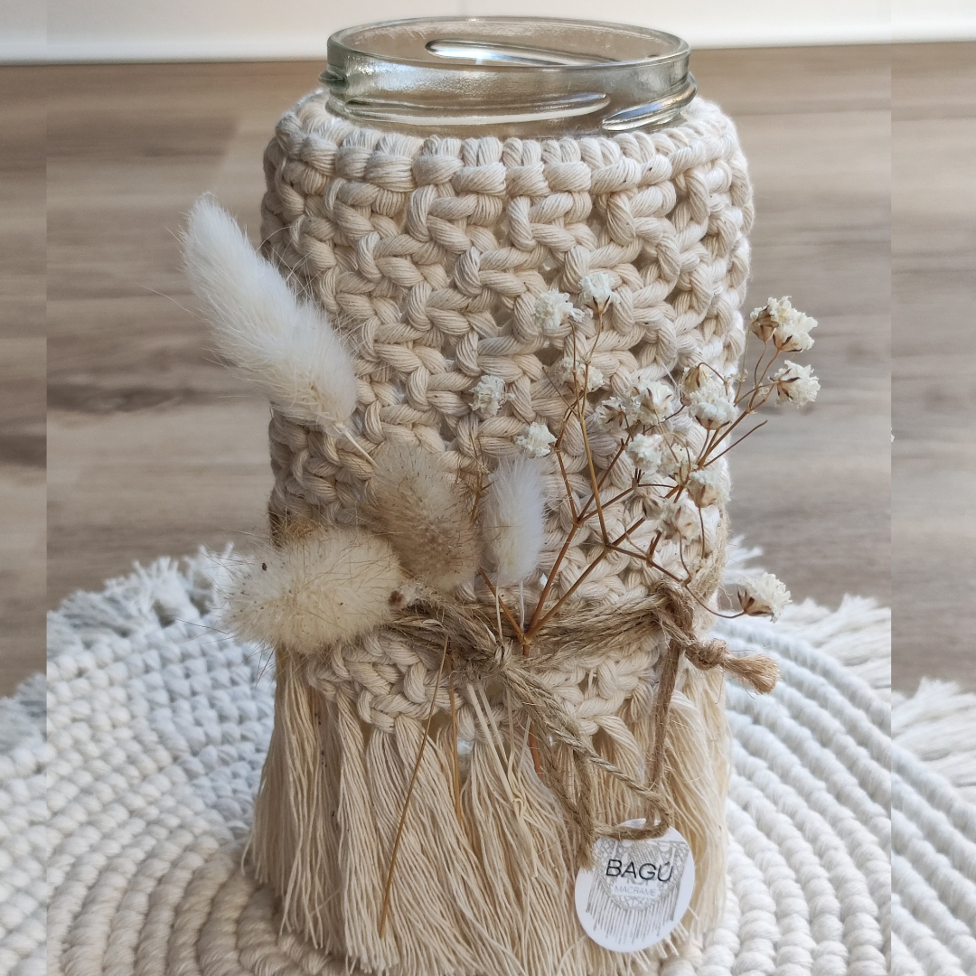 Tarros decorados en macramé